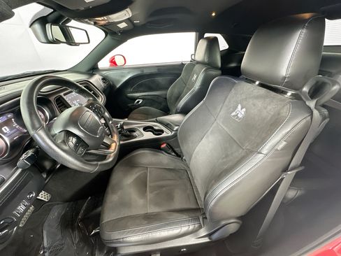 Used 2022 Dodge Challenger R/T Scat Pack RWD image 21