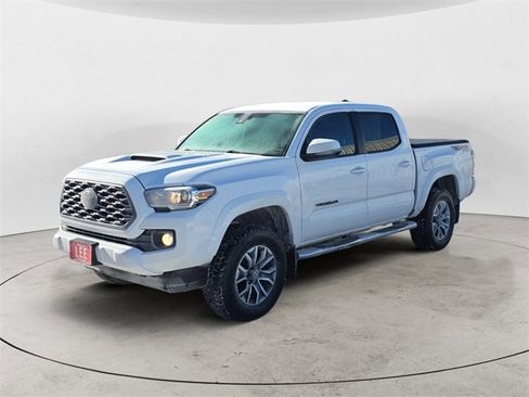 Used 2021 Toyota Tacoma TRD Sport w/ Technology Package image 1
