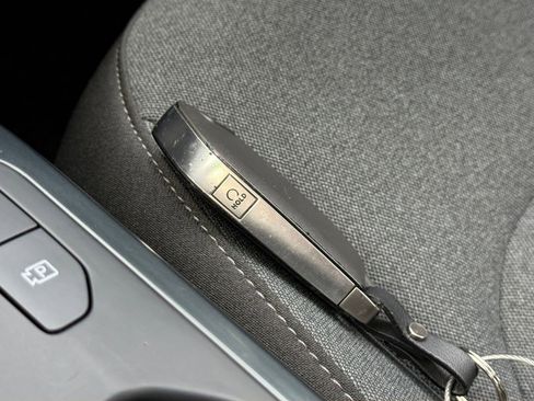 Used 2025 Kia K4 LXS image 25