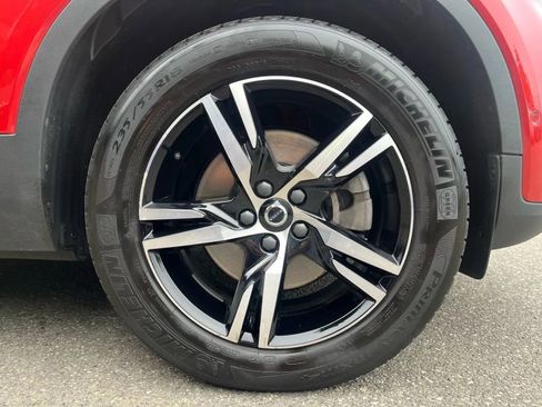 Used 2023 Volvo XC40 B5 Plus w/ Driver Assist Package image 32