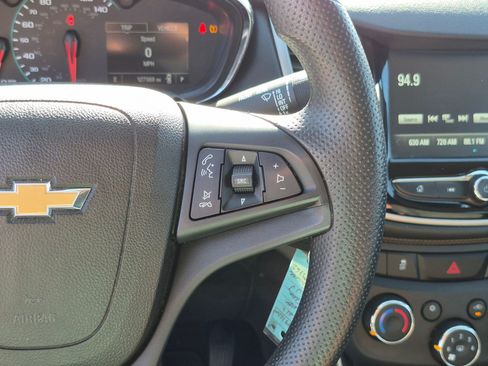Used 2017 Chevrolet Trax LS w/ LPO, Cargo Package AWD/4WD image 16