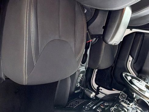 Used 2015 Jeep Wrangler Sahara w/ Connectivity Group image 19