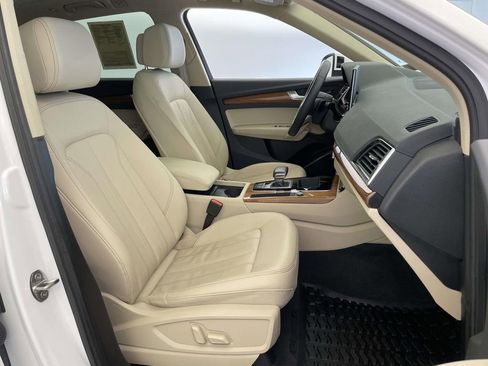 Certified 2023 Audi Q5 2.0T Premium w/ Convenience Package image 23