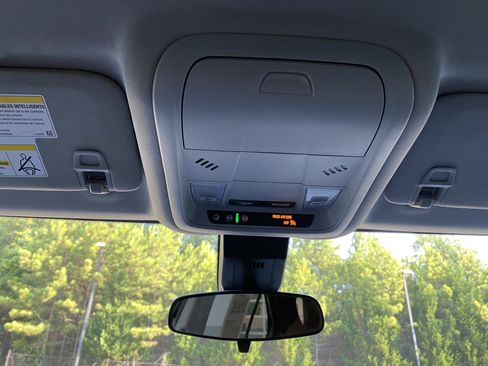 Used 2023 Chevrolet Equinox LT FWD image 31