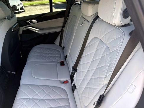 Used 2024 BMW X5 sDrive40i w/ M Sport Package RWD image 15