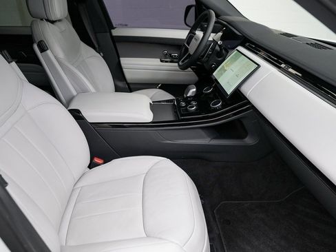 Used 2023 Land Rover Range Rover Sport SE AWD/4WD image 16