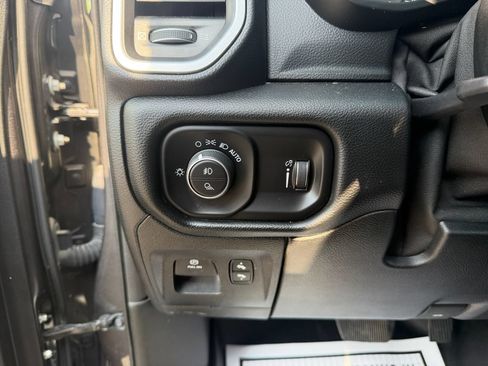Used 2020 RAM 1500 Big Horn AWD/4WD image 19