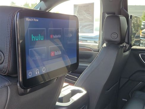 Used 2023 Chevrolet Tahoe High Country image 35