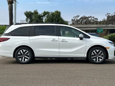 New 2026 Honda Odyssey EX-L image 4