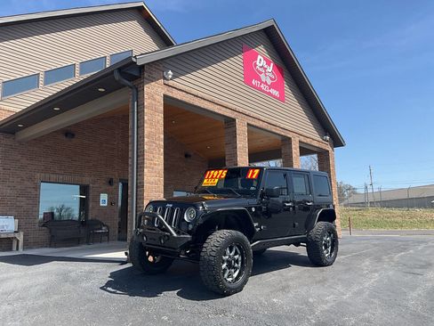 Used 2017 Jeep Wrangler Unlimited Sahara image 46