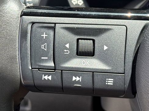 Used 2022 Nissan Rogue Platinum w/ Head-Up Display Package FWD image 25