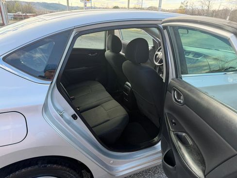 Used 2018 Nissan Sentra S image 15