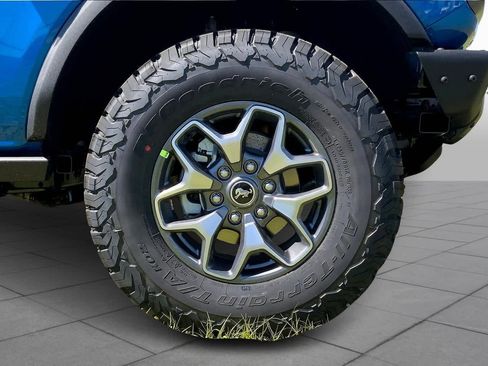 New 2025 Ford Bronco Badlands image 12
