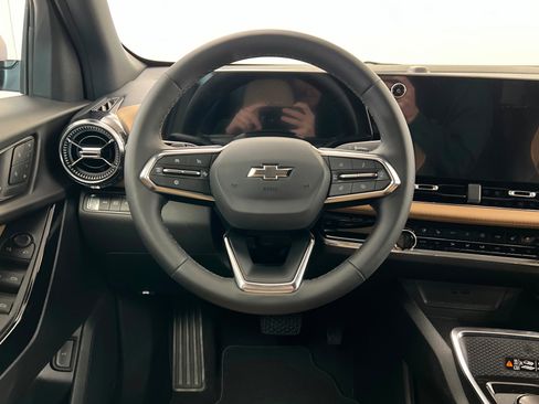 New 2026 Chevrolet Equinox ACTIV w/ Convenience Package III image 13