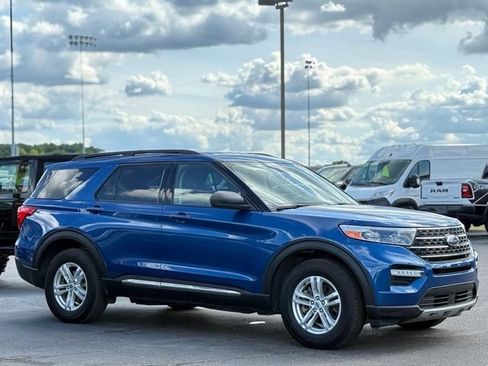 Certified 2023 Ford Explorer XLT w/ Equipment Group 202A AWD/4WD image 33