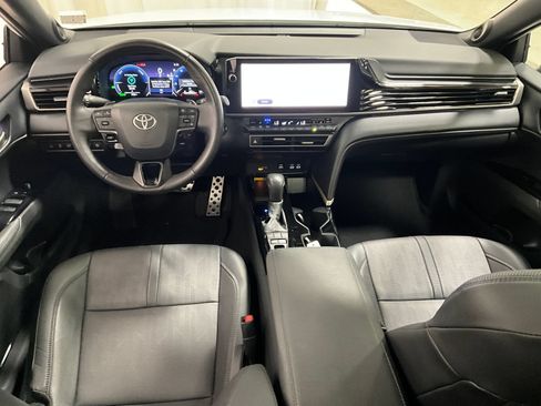 Used 2025 Toyota Camry XSE w/ Premium Package FWD image 15