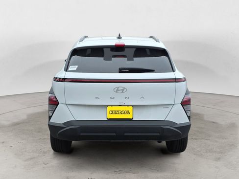 Used 2025 Hyundai Kona SEL AWD/4WD image 4