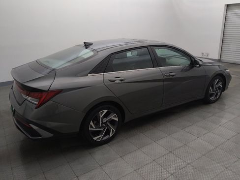 Used 2025 Hyundai Elantra SEL FWD image 10