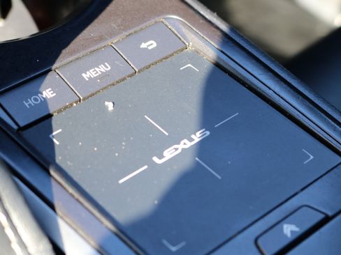 Used 2022 Lexus UX 200 image 16