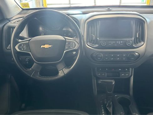 Used 2018 Chevrolet Colorado Z71 AWD/4WD image 11