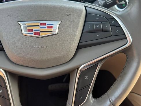 Used 2018 Cadillac XT5 Luxury FWD image 15
