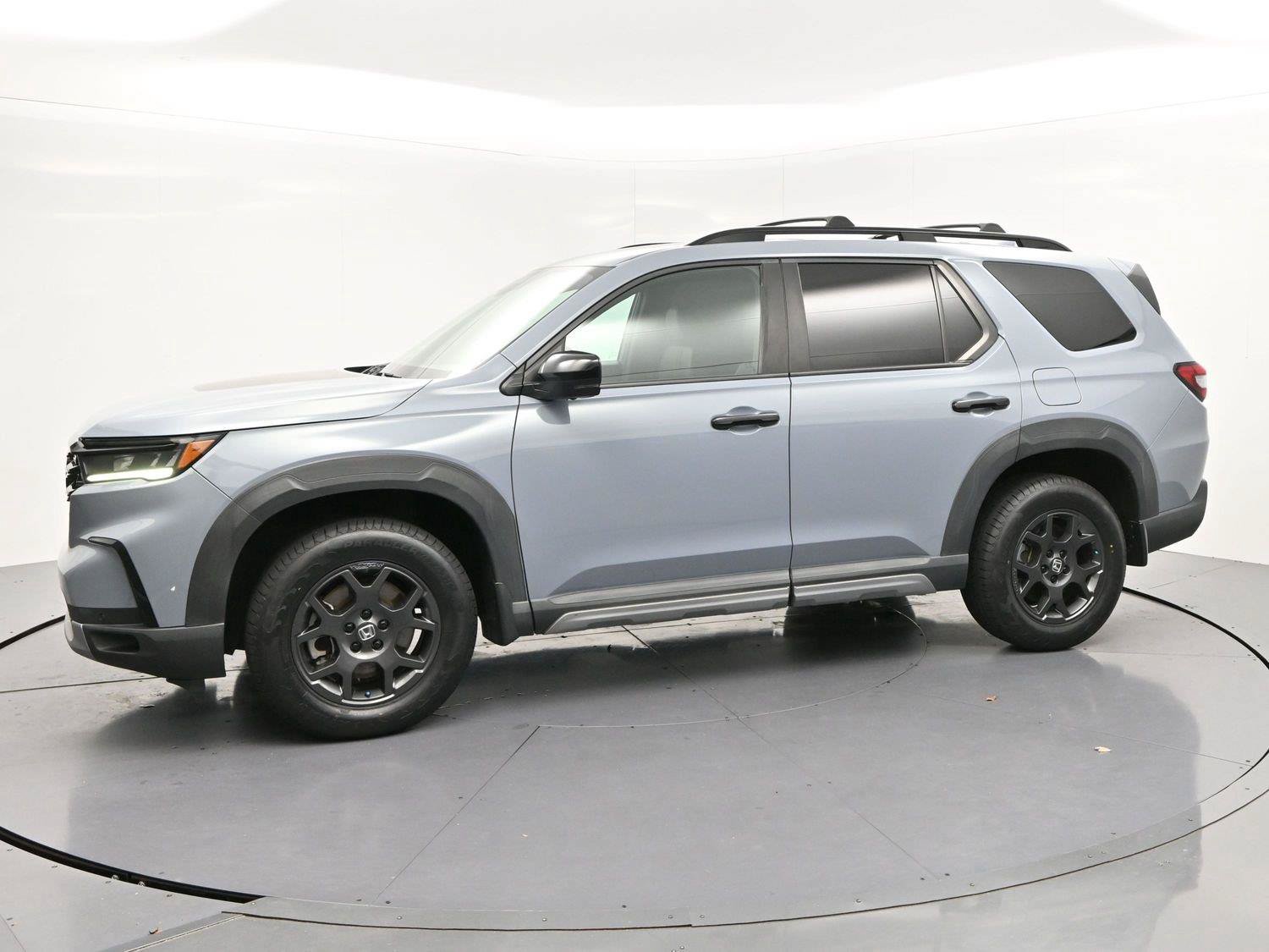 Used 2023 Honda Pilot TrailSport image 4