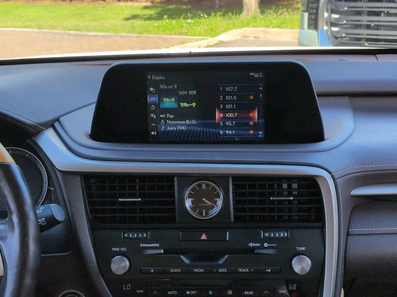 Used 2020 Lexus RX 350L FWD w/ Premium Package image 18