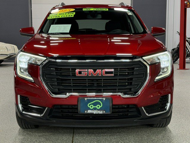 Certified 2023 GMC Terrain SLE w/ Driver Convenience Package FWD image 8