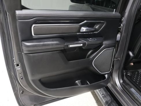 Used 2022 RAM 1500 Laramie AWD/4WD image 19