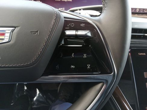 Used 2025 Cadillac Escalade Sport Platinum w/ LPO, ONYX Package image 22