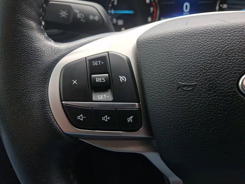 Used 2021 Ford Explorer XLT AWD/4WD image 22