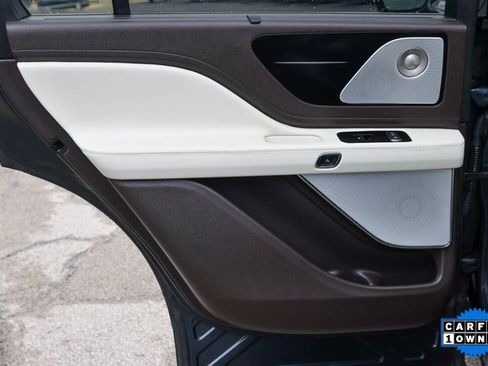 Used 2023 Lincoln Aviator Black Label w/ Class IV Trailer Tow Package image 14