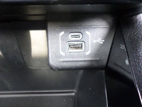 Used 2023 Jeep Compass Trailhawk w/ Sun and Sound Group AWD/4WD image 12