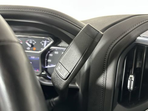 Used 2022 GMC Sierra 1500 SLT w/ SLT Premium Plus Package AWD/4WD image 19