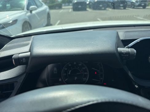 Used 2022 Lexus ES 250 w/ Premium Package image 16