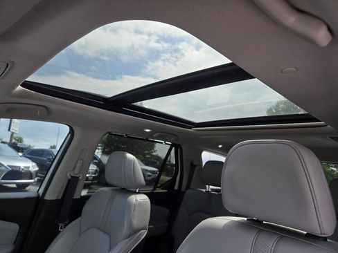Used 2023 Honda Pilot Touring image 16