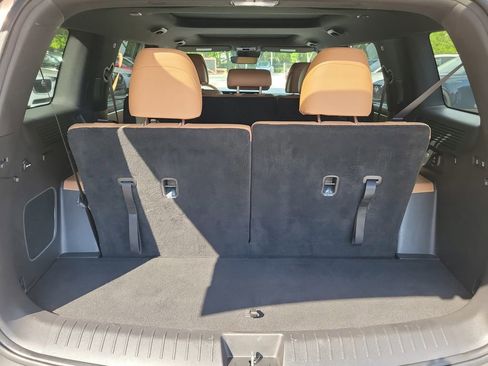 Used 2024 Hyundai Santa Fe Limited FWD image 7