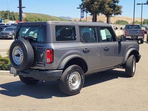 Used 2025 Ford Bronco 4-Door AWD/4WD image 4