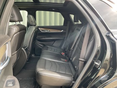 Used 2019 Cadillac XT5 Platinum image 18