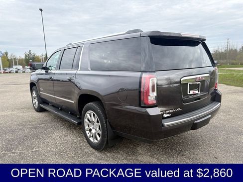 Used 2015 GMC Yukon XL Denali w/ Premium Package AWD/4WD image 3