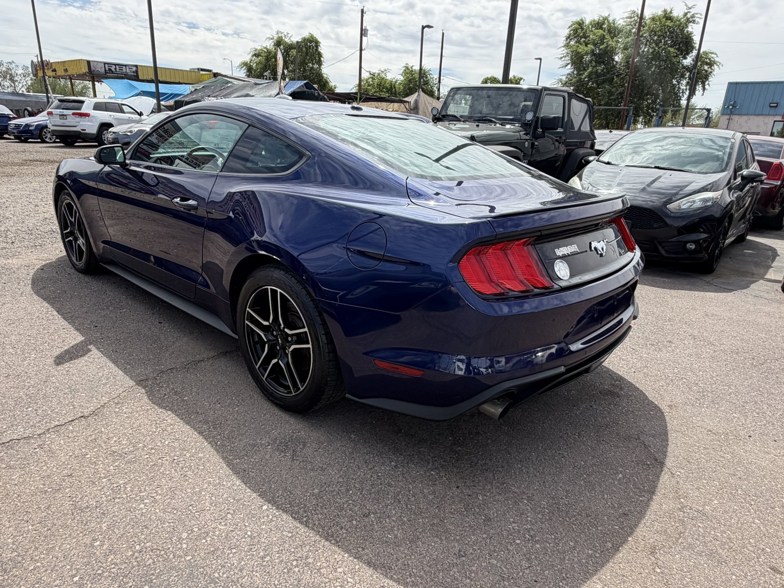 Used 2018 Ford Mustang Coupe w/ Equipment Group 101A RWD image 4