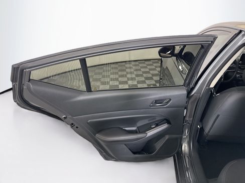 Used 2023 Nissan Altima 2.5 SV FWD image 24