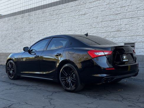 Used 2018 Maserati Ghibli RWD image 13