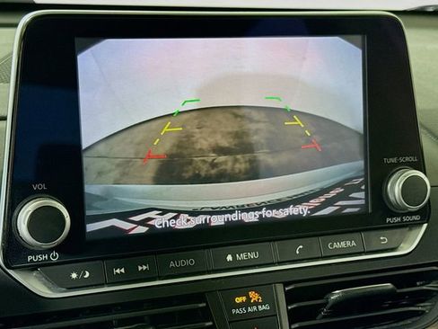 Used 2023 Nissan Altima 2.5 SV image 11