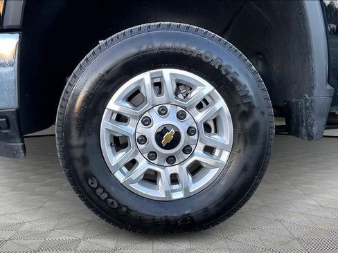 Used 2025 Chevrolet Silverado 2500 LT w/ Leather Package image 21