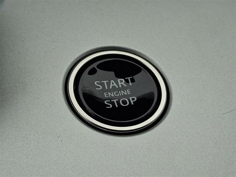 Used 2024 Land Rover Range Rover SE image 25