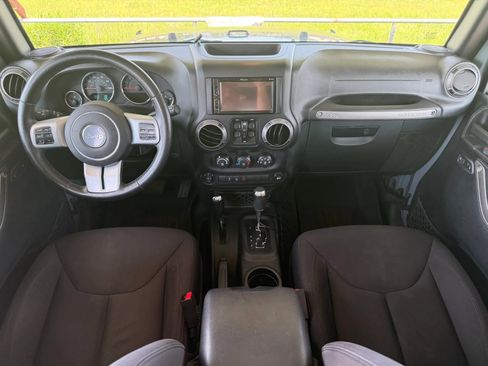 Used 2015 Jeep Wrangler Unlimited Sport w/ Quick Order Package 24S AWD/4WD image 19