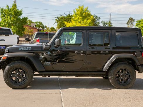 Used 2023 Jeep Wrangler Unlimited w/ Sun & Screen Package AWD/4WD image 8