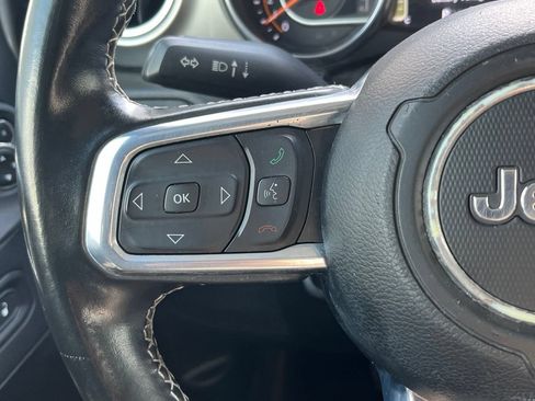 Used 2021 Jeep Wrangler Unlimited Sahara AWD/4WD image 20