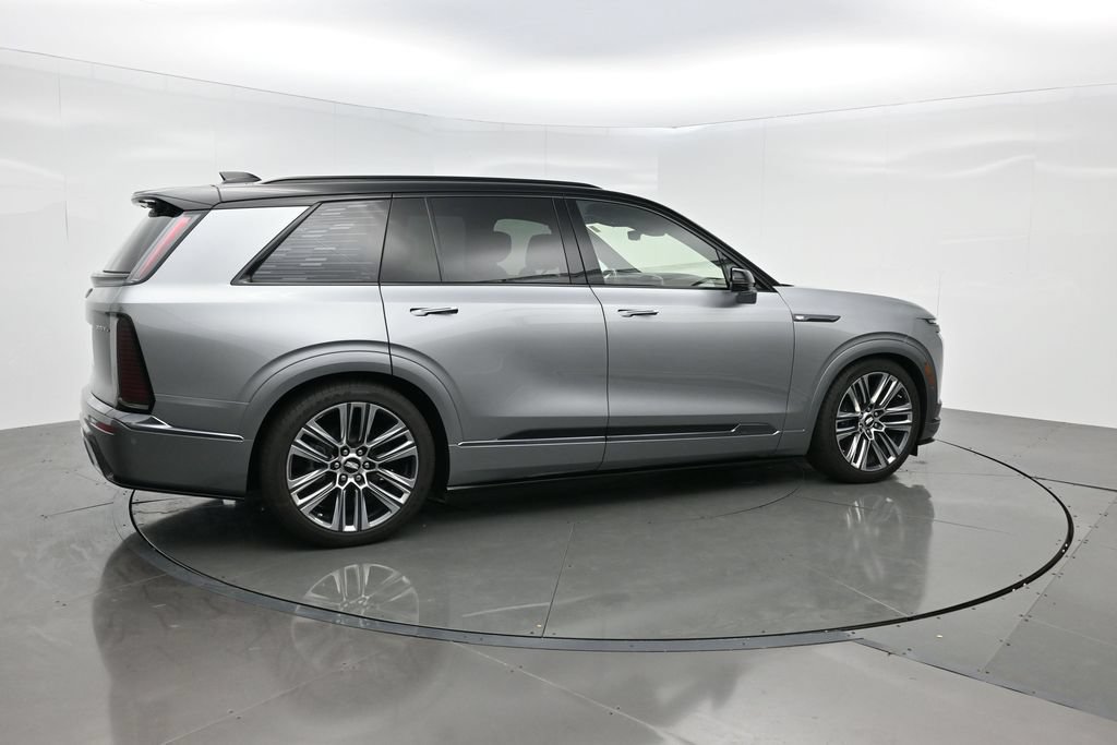 Used 2026 Cadillac Vistiq Platinum AWD/4WD image 6
